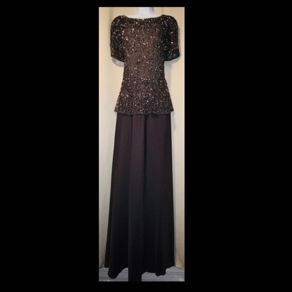 Formal Gown/Mother of the Bride/Groom by: Camille La Vie, Size 18, BRAND NEW!